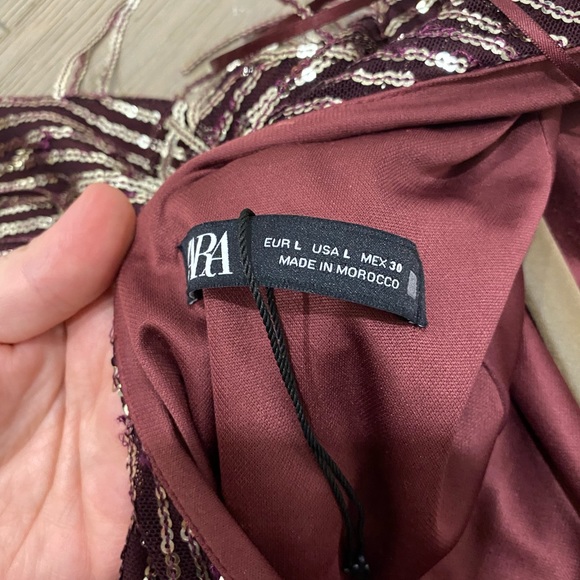Zara sequin maroon loose fitting dress - Picture 6 of 6